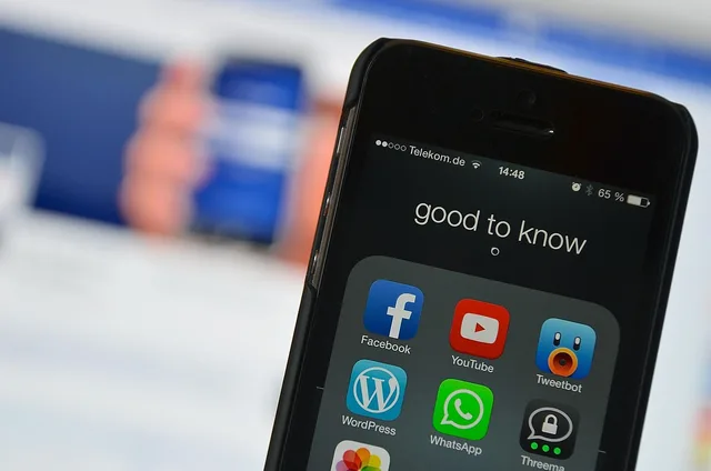 social media, facebook, social network, communication, social, social networking, internet, multimedia, technology, contact, media, digital, youtube, youtube, youtube, youtube, youtube, youtube. How to test media relations tools before you buy