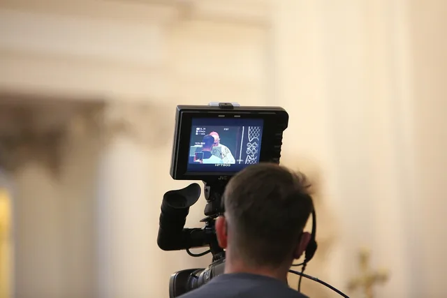 press, work, camera operator, communication, filming, press, camera operator, camera operator, camera operator, camera operator, camera operator. Press release strategy from start to finish